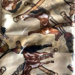 NWT- beige scarf with saddle & horse motif 🐴🐴🐴🐴